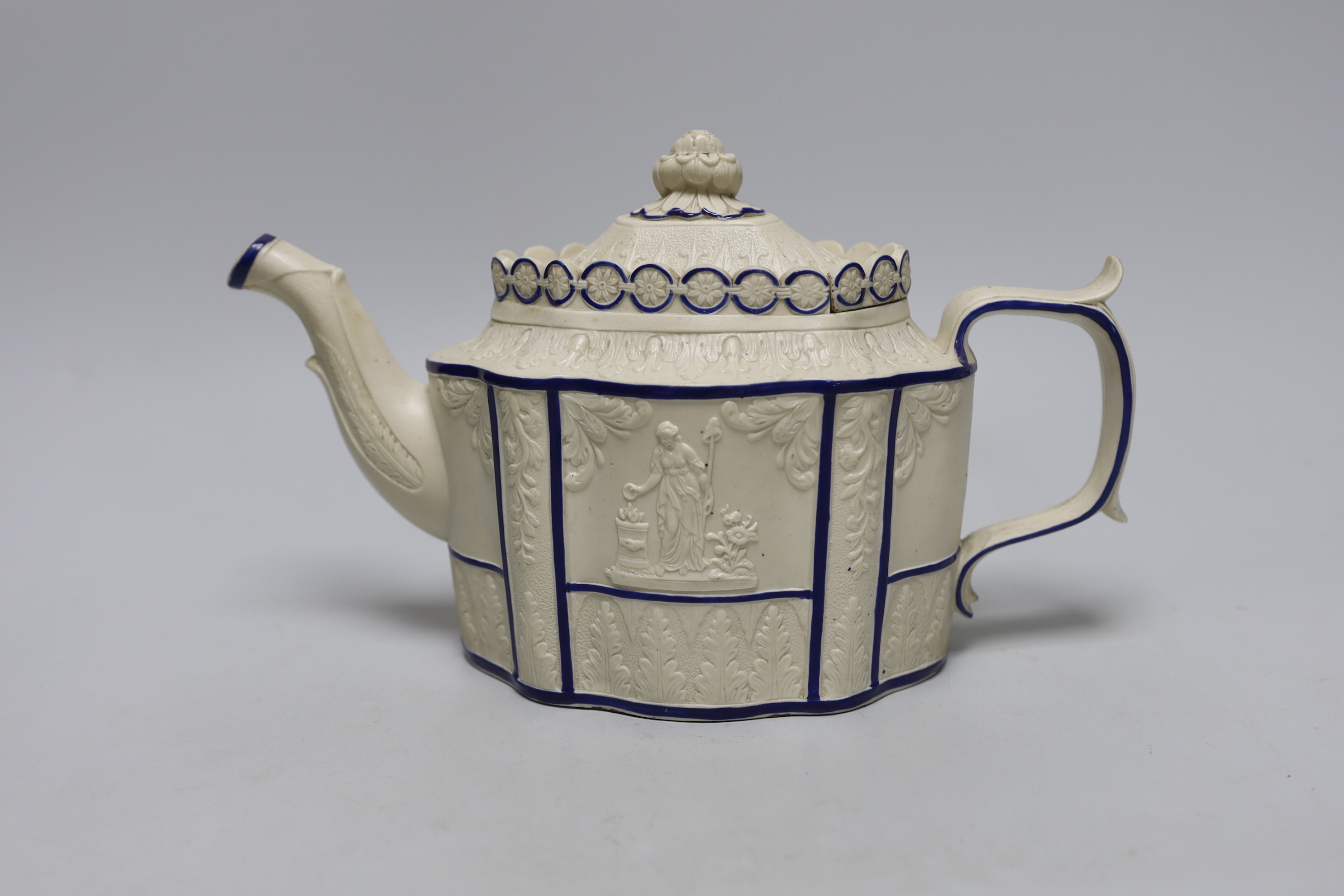 An early 19th century Castleford style feldspathic stoneware teapot with sliding lid cover, 16cm